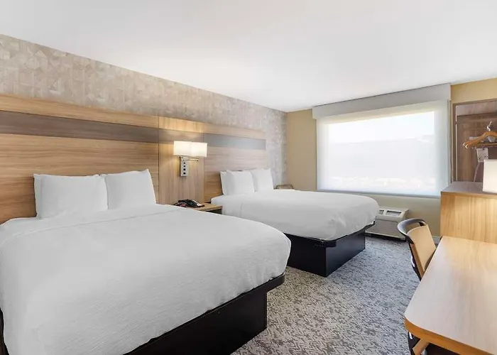Western -chicagoland And Hotel *