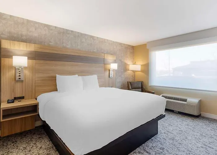 Western -chicagoland And Hotel *